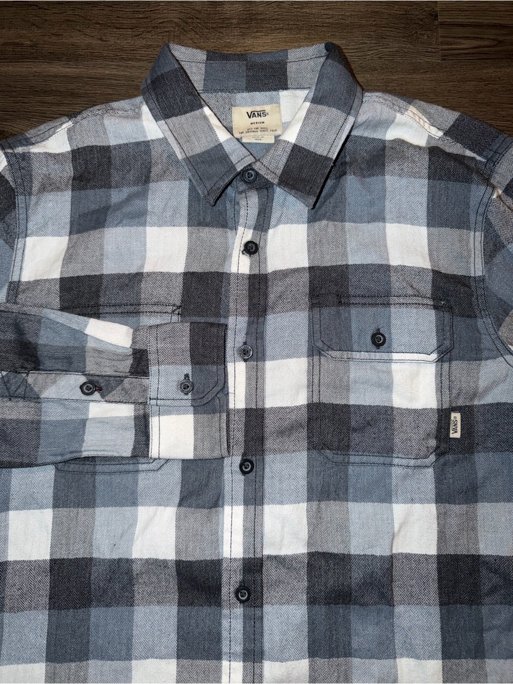 Vans Of the Wall Mens L Flannel Button Down Shirt Gray Black Blue Checks Plaid